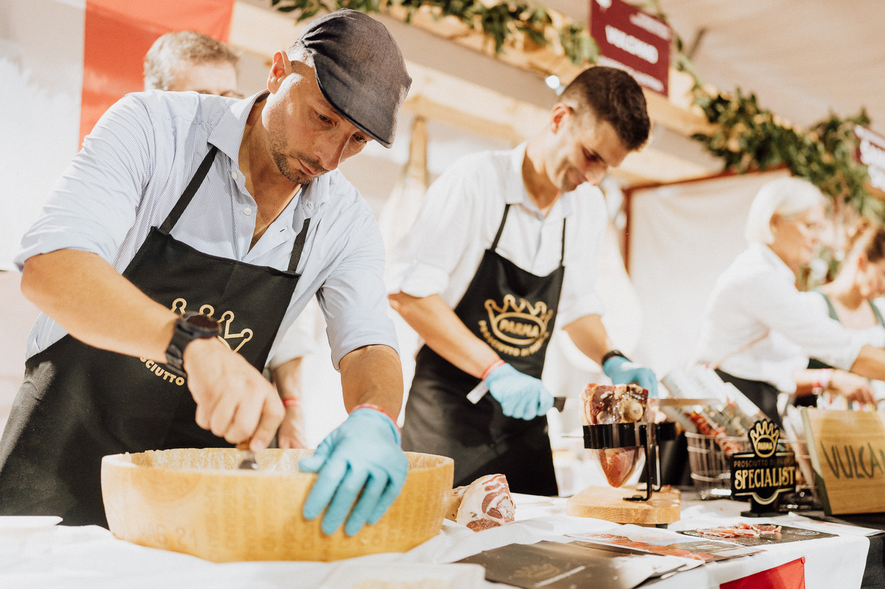 23,000 turn out to big Croatian pršut festival