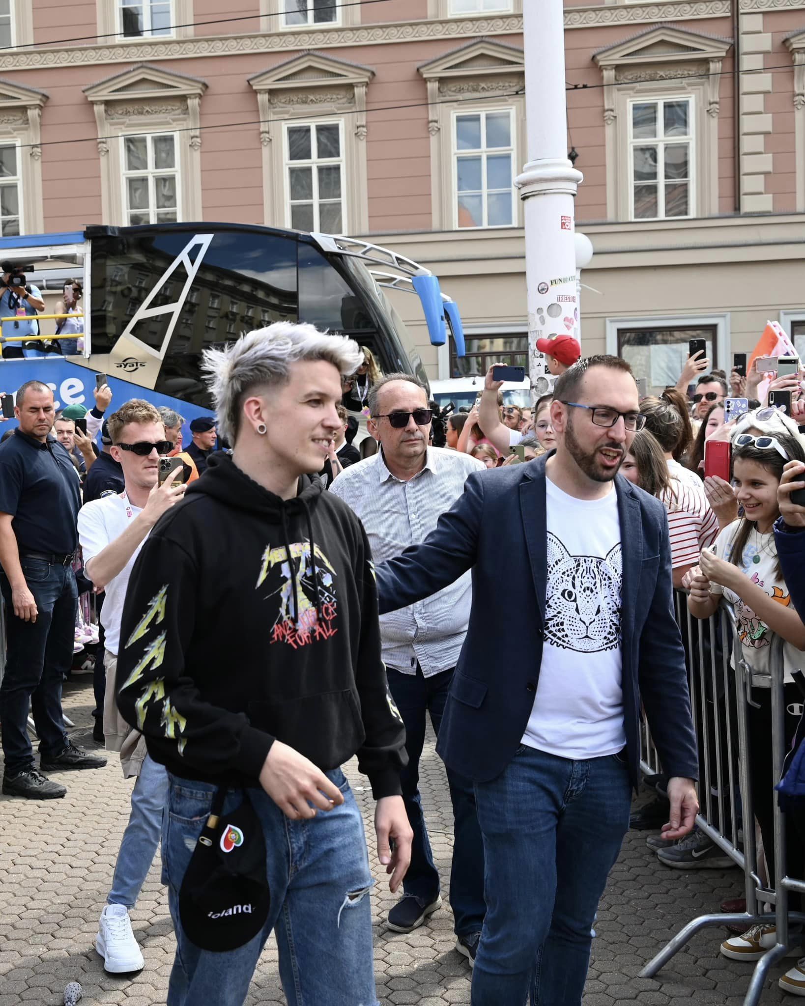 Thousands welcome Baby Lasagna home on Zagreb’s main square
