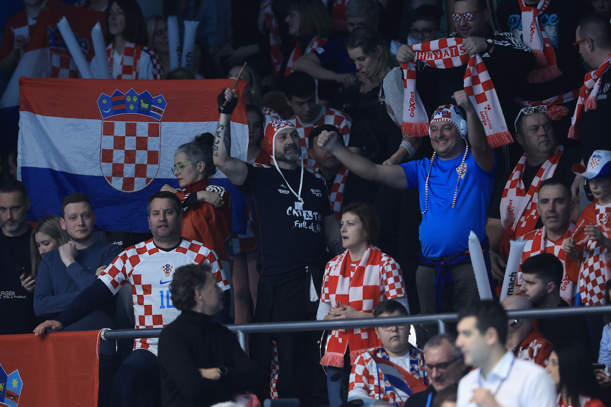 Croatia topples Greece to reach semifinals of European Water Polo Championship