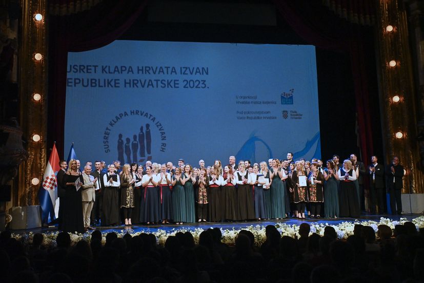 Croatian klapa groups from all over the world gather in Zagreb for memorable night 
