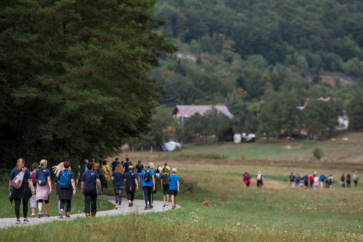 Over 1,000 people from 16 countries gather in Lika for Croatian Walking Festival 