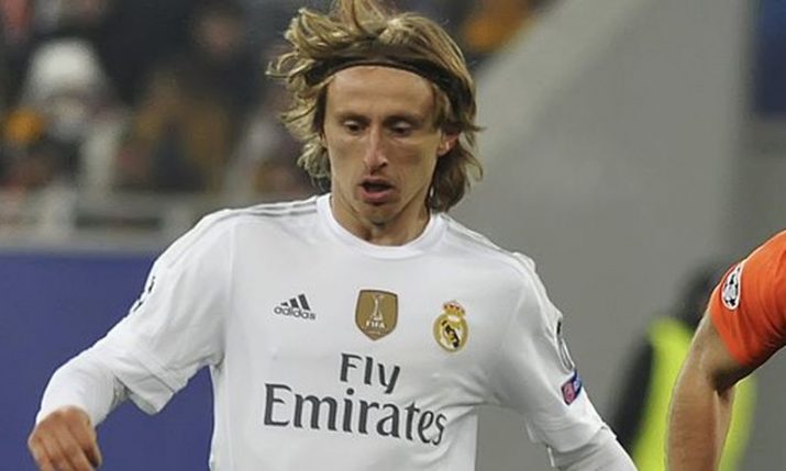 Luka Modrić writes El Clásico history in Spain