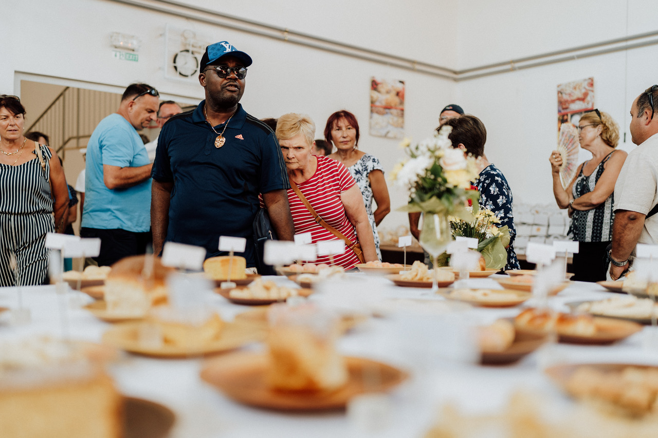 World’s largest ever cukerančić 241 traditional cakes presented at "Sweet Istria"