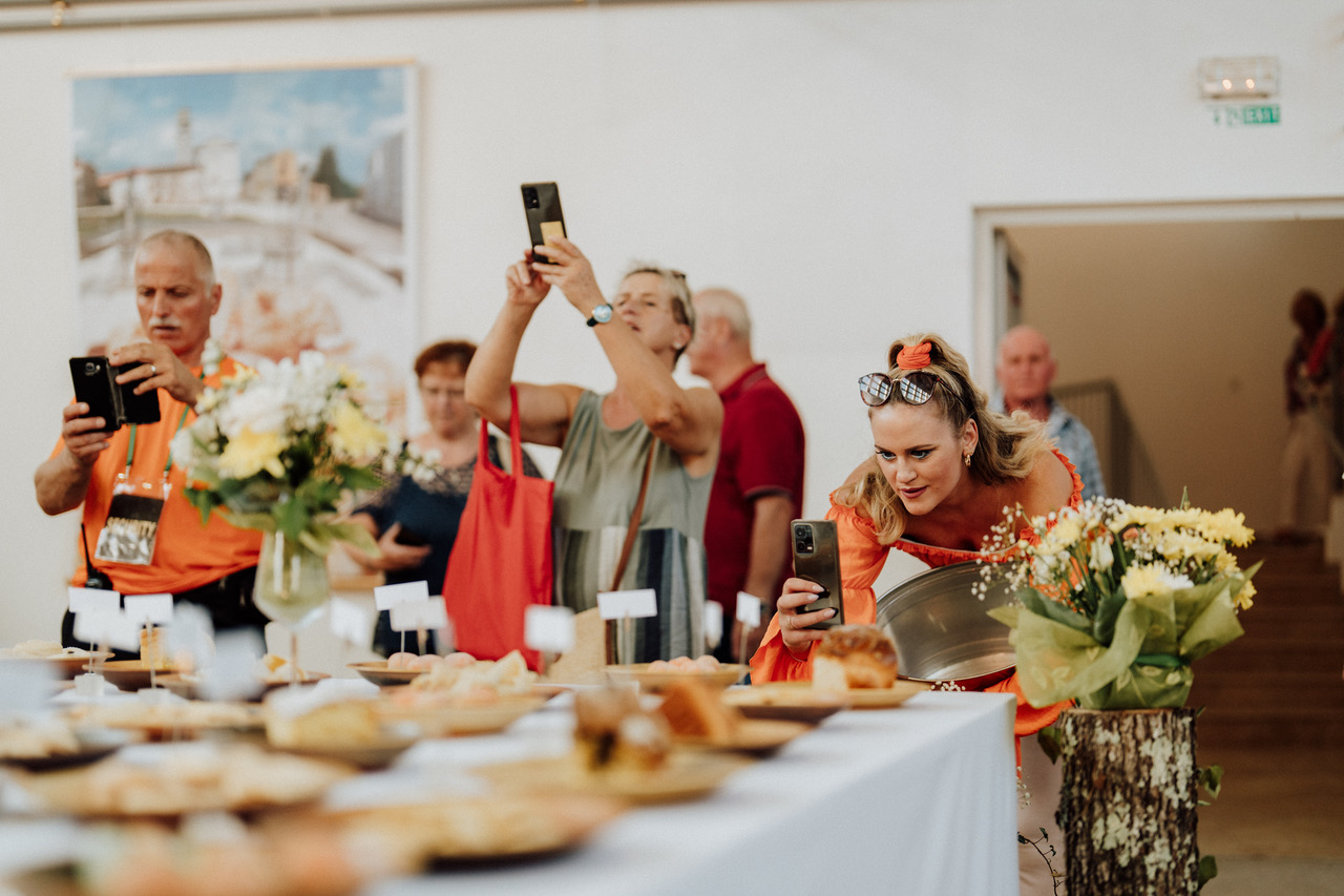 World’s largest ever cukerančić 241 traditional cakes presented at "Sweet Istria"