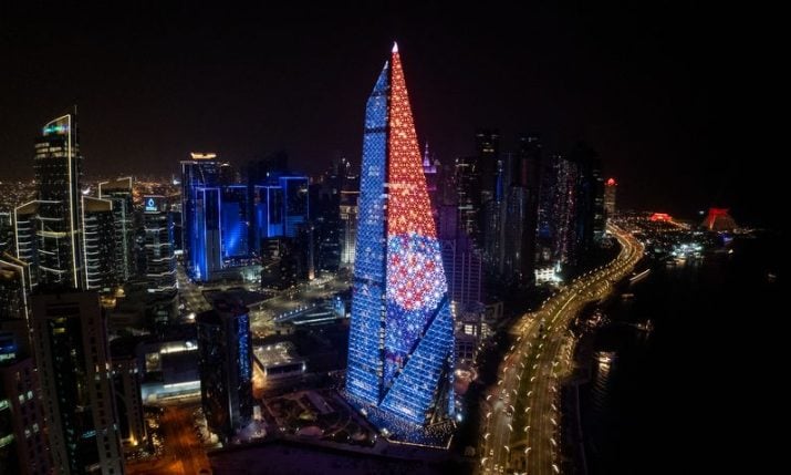 VIDEO: Burj Al Mana in Qatar lights up in Croatian colours 