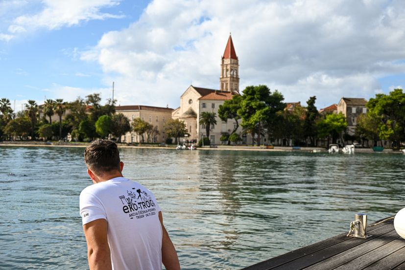  Big seabed cleanup in Trogir removes marine waste 