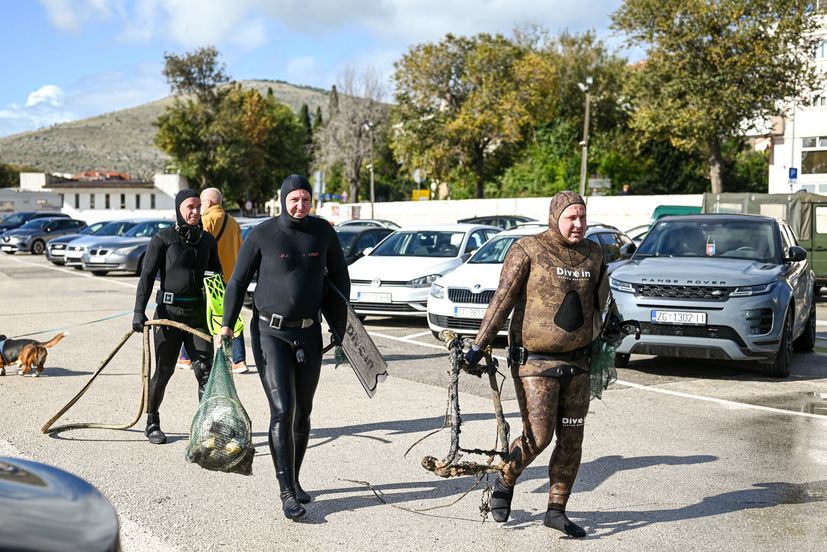  Big seabed cleanup in Trogir removes marine waste 