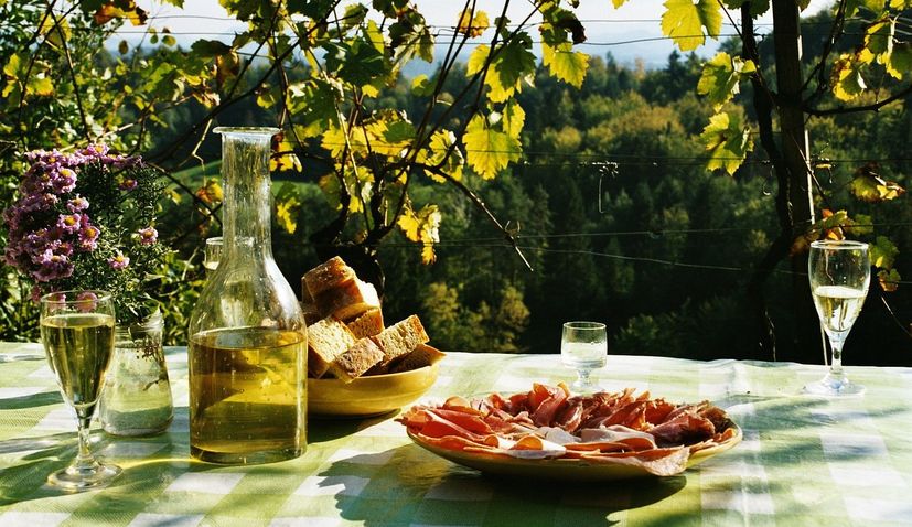 Martinje: Croatians celebrate the holy day of wine today 