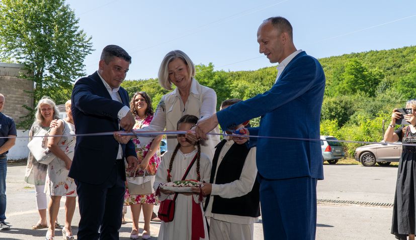 Croatia's first organic fertilizer factory opens using raw sheep wool